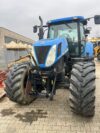 NEW HOLLAND T 7040