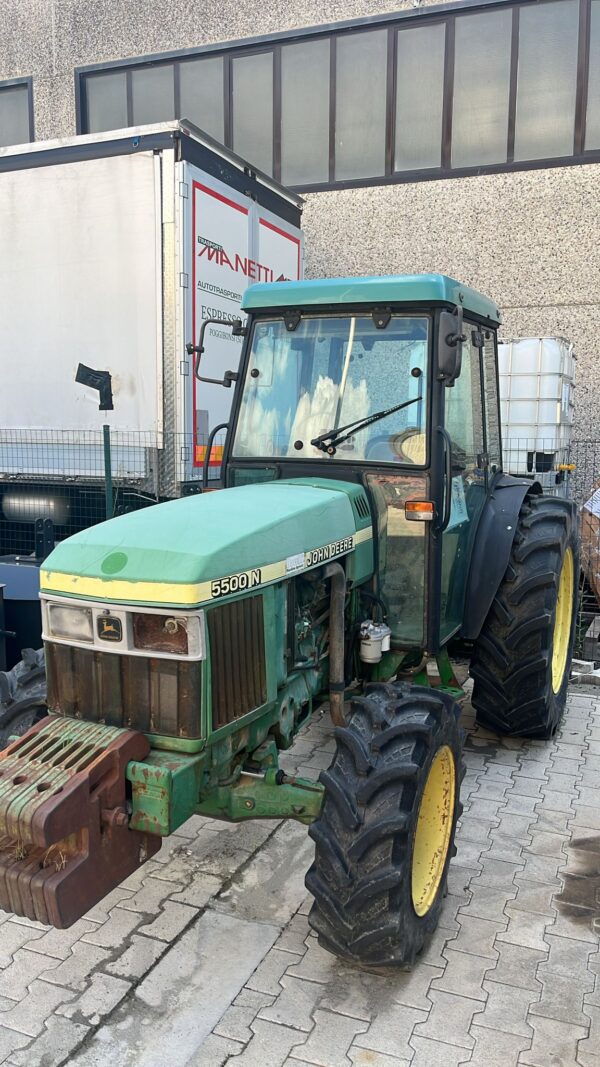 Trattore Usato JOHN DEERE 5500 N